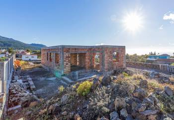 Immobilie : Terrain à bâtir avec maison en construction à El Paso